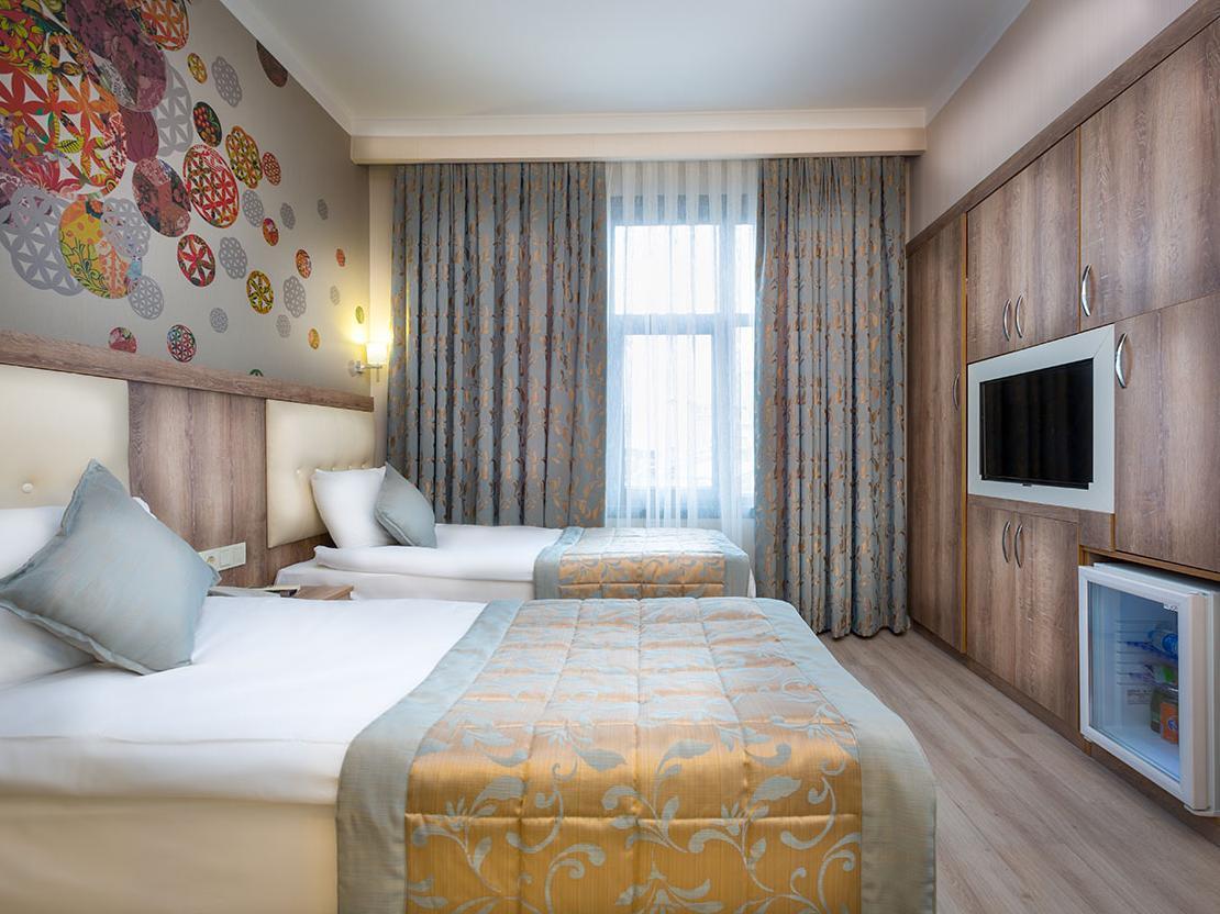 Fatih Hotel Corner Istanbul Exterior photo